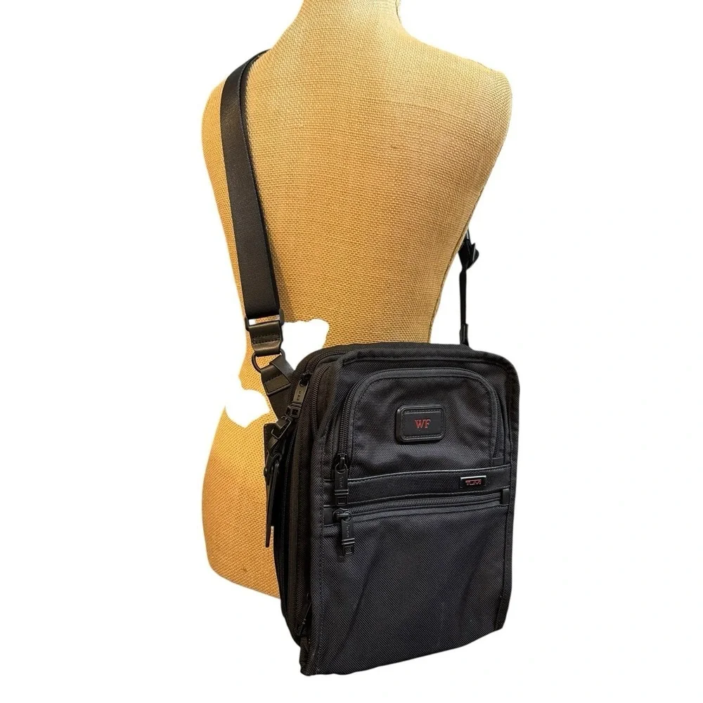 Tumi Alpha 3 Pocket Bag Small Black Ballistic Nylon‎ Crossbody 117345-1041